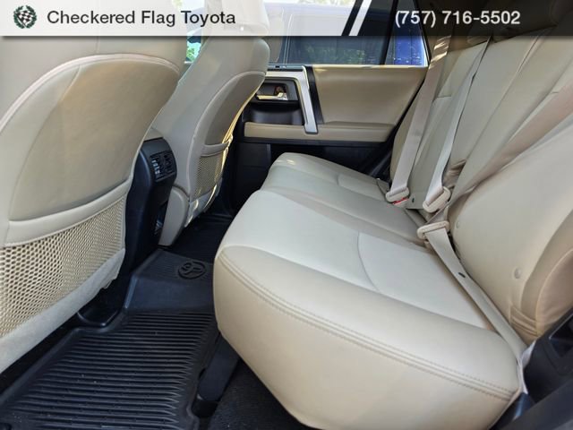 Used 2020 Toyota 4Runner SR5 Premium w/ Moonroof Package AWD/4WD image 23