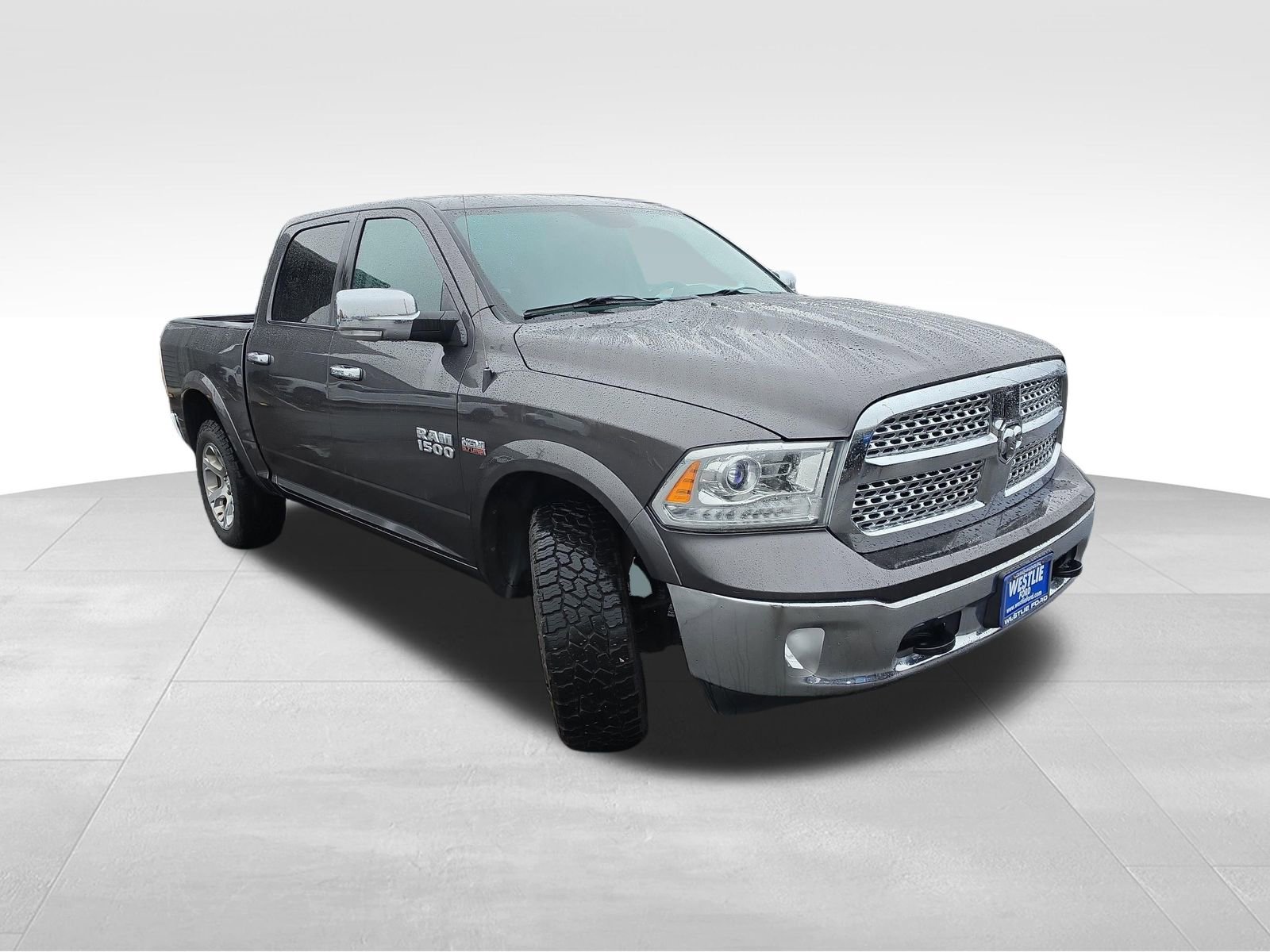Used 2015 RAM 1500 Laramie w/ Convenience Group AWD/4WD image 8