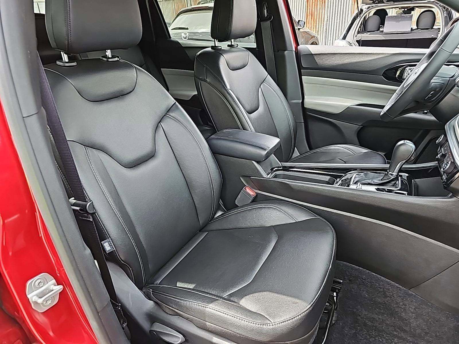 Used 2025 Jeep Compass Limited AWD/4WD image 5