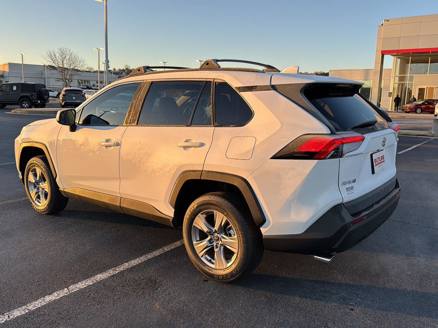 Used 2025 Toyota RAV4 XLE image 3