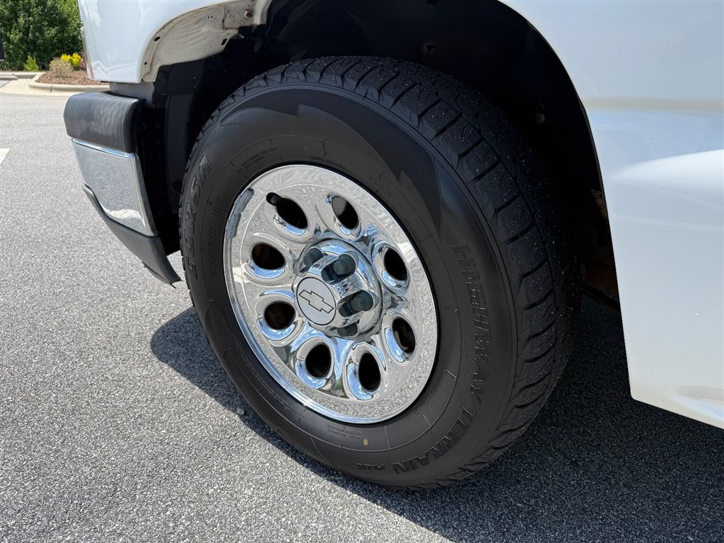 Used 2005 Chevrolet Silverado 1500 2WD Regular Cab image 11