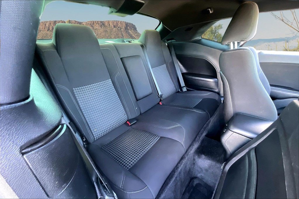 Used 2018 Dodge Challenger SXT w/ Driver Convenience Group RWD image 27