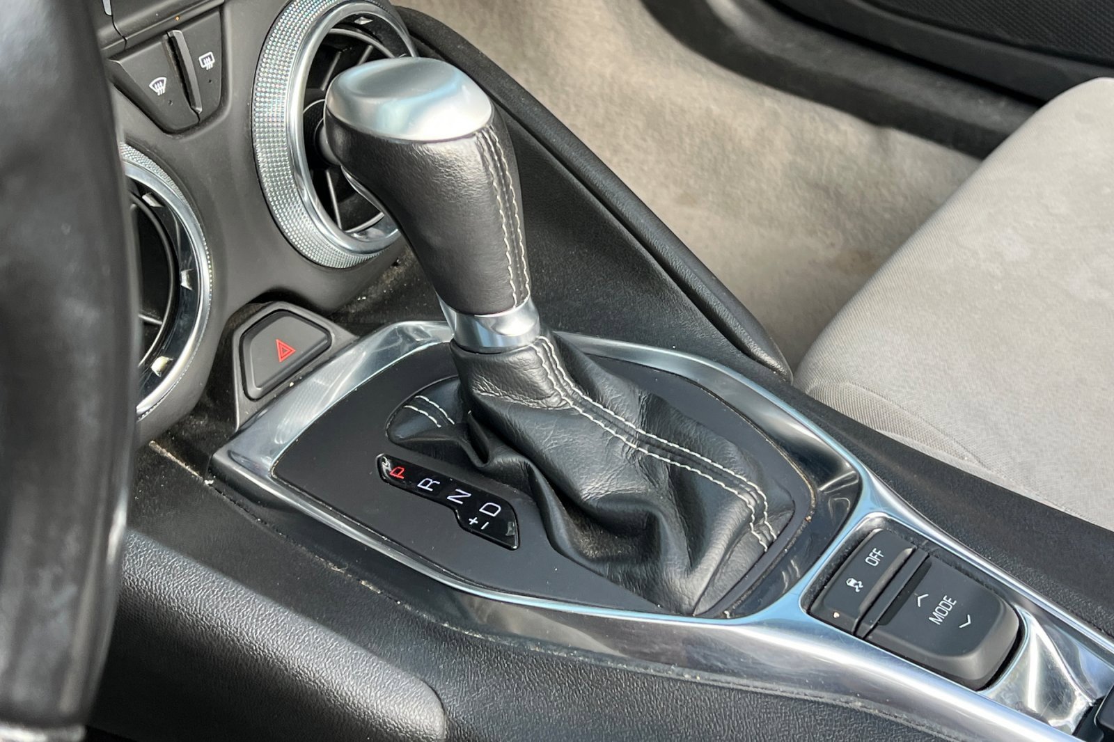 Used 2023 Chevrolet Camaro LT image 31