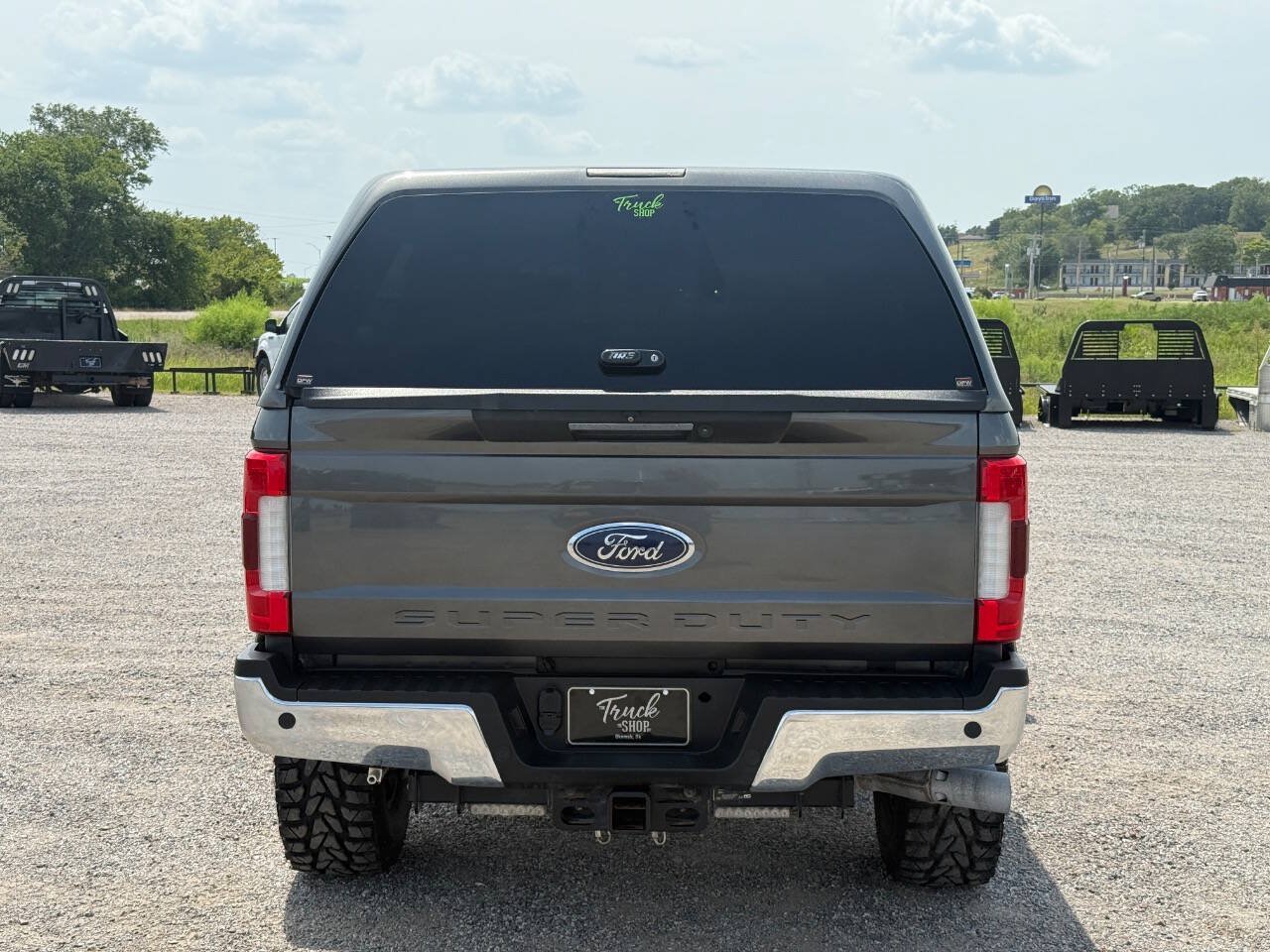 Used 2017 Ford F250 Lariat w/ Lariat Ultimate Package AWD/4WD image 11