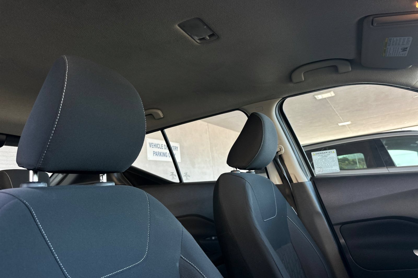 Used 2022 Nissan Kicks SV w/ Interior Electronics Package FWD image 16