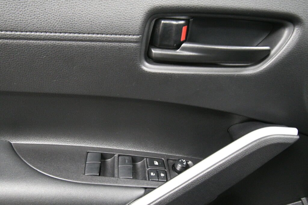 Certified 2026 Toyota Corolla Cross LE FWD image 12