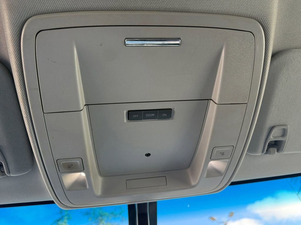 Used 2019 Chevrolet Silverado 2500 LT AWD/4WD image 24