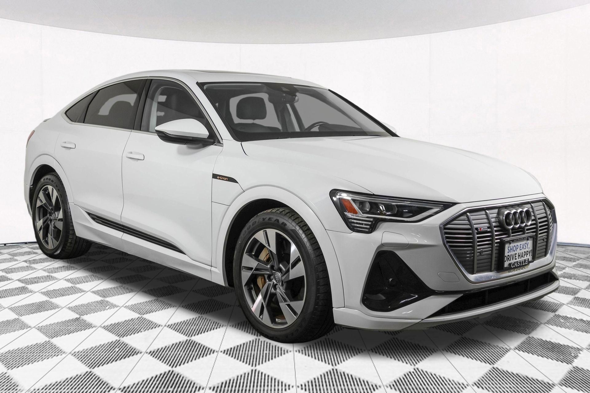 Used 2021 Audi e-tron Premium AWD/4WD image 16