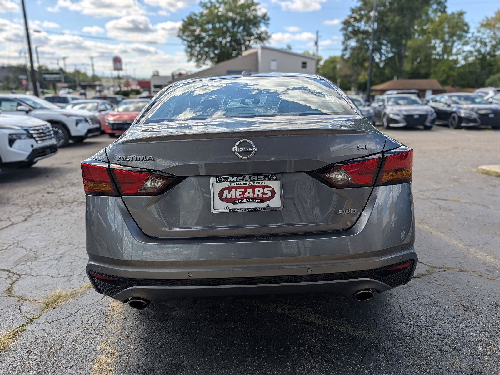Used 2024 Nissan Altima 2.5 SL AWD/4WD image 12
