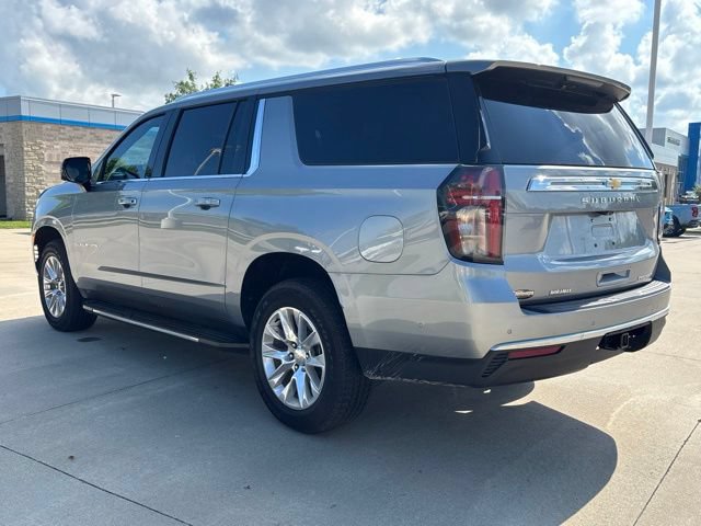 Used 2024 Chevrolet Suburban Premier w/ Advanced Technology Package AWD/4WD image 9