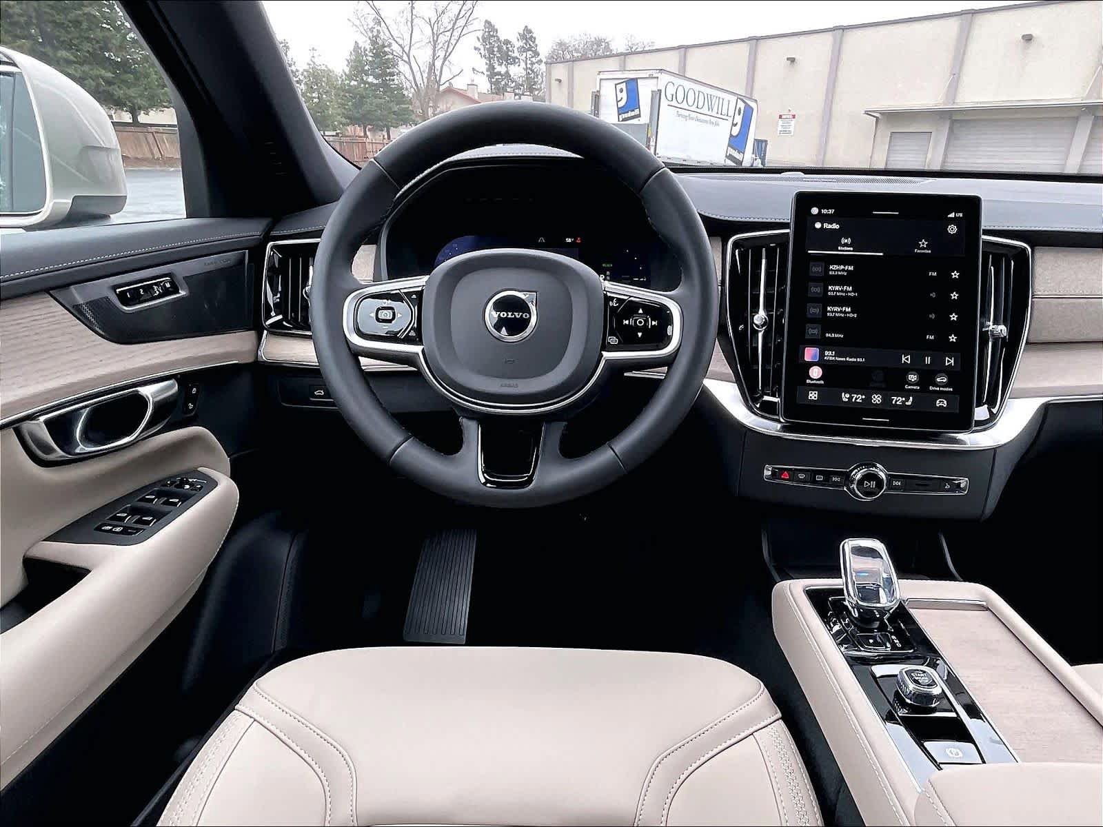 New 2026 Volvo XC90 T8 Plus w/ Protection Package AWD/4WD image 15