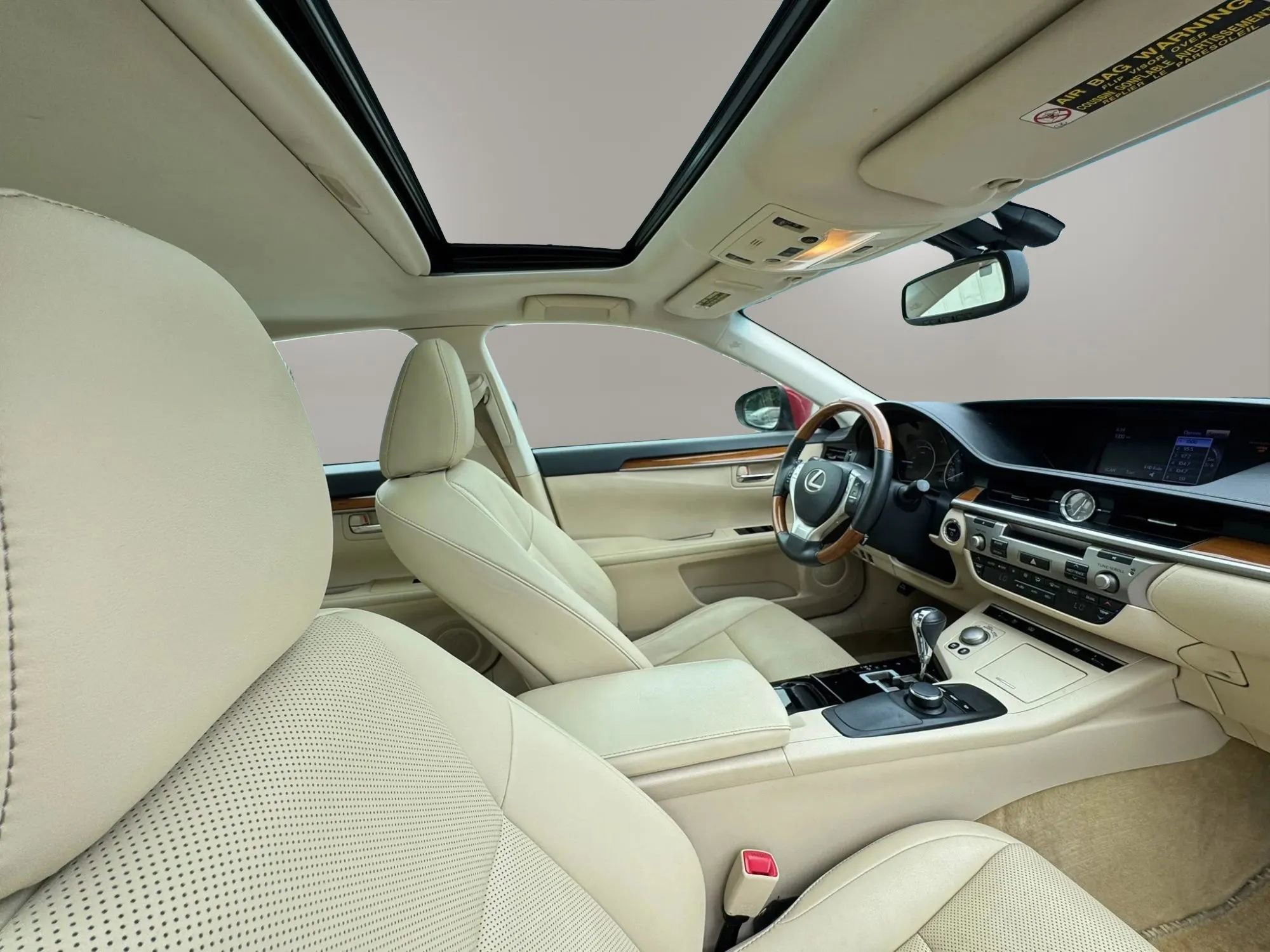 Used 2014 Lexus ES 300h w/ Premium Package w/Bamboo Trim FWD image 17
