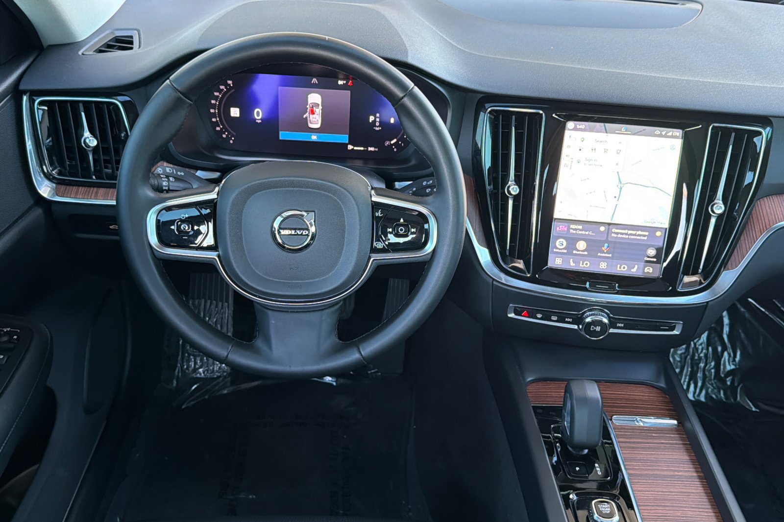 Used 2025 Volvo S60 B5 Plus AWD/4WD image 18