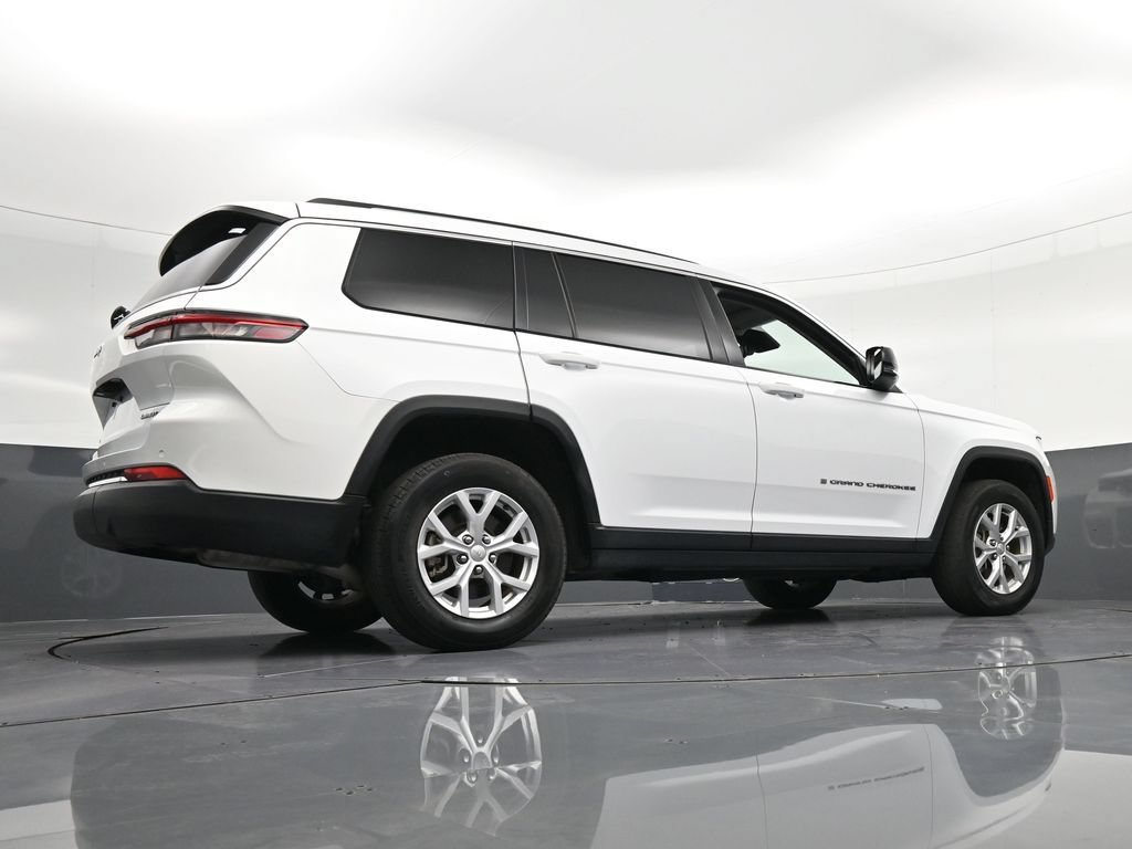 Used 2023 Jeep Grand Cherokee L Limited AWD/4WD image 24