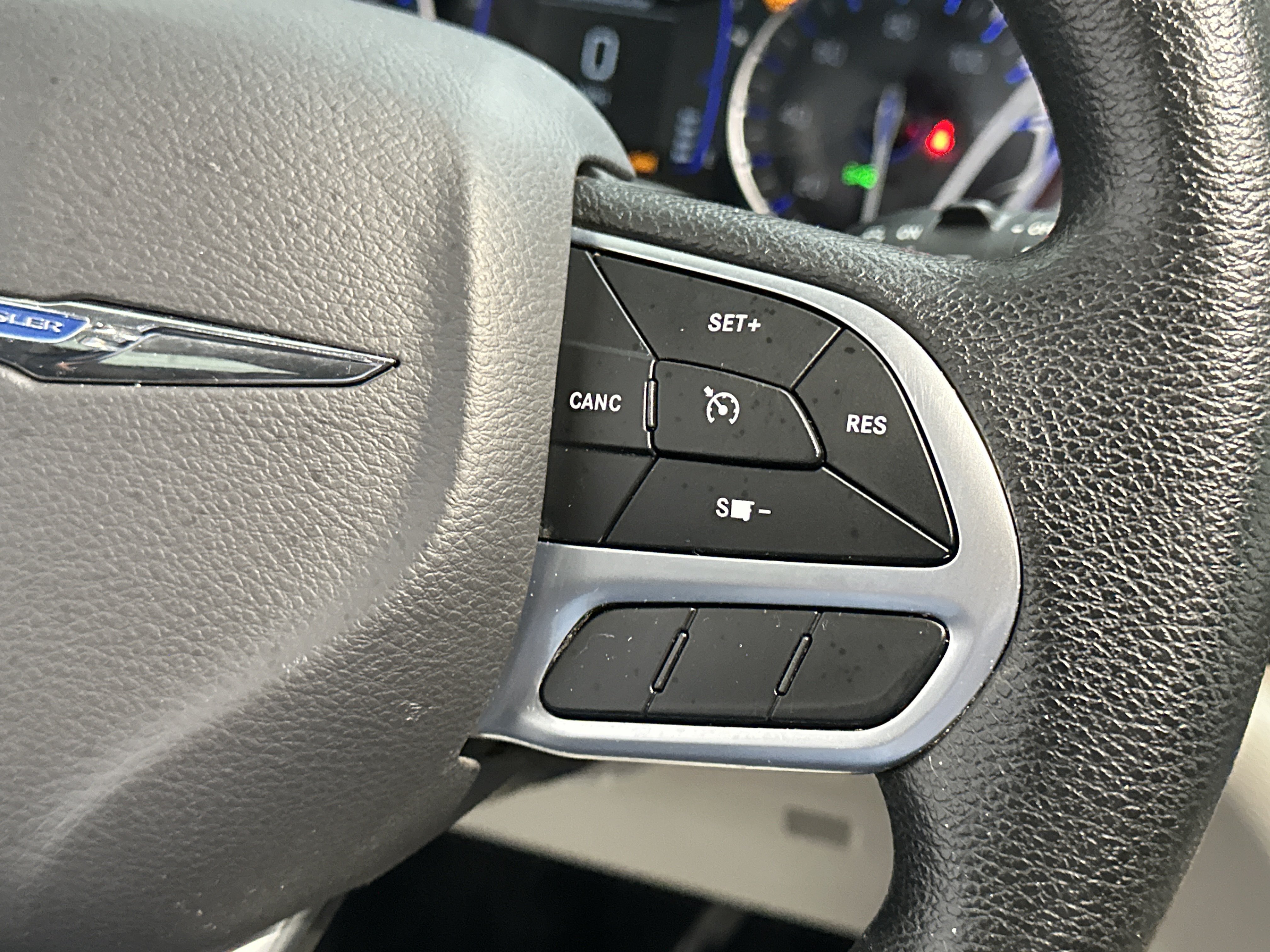 Used 2021 Chrysler Voyager LX FWD image 28