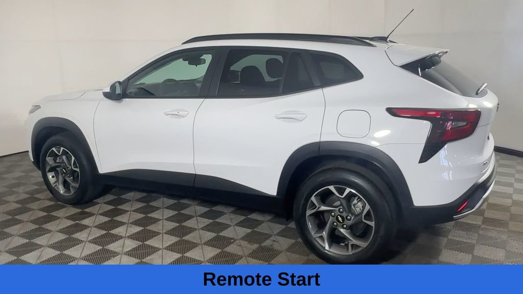 Used 2024 Chevrolet Trax LT w/ Driver Confidence Package FWD image 6