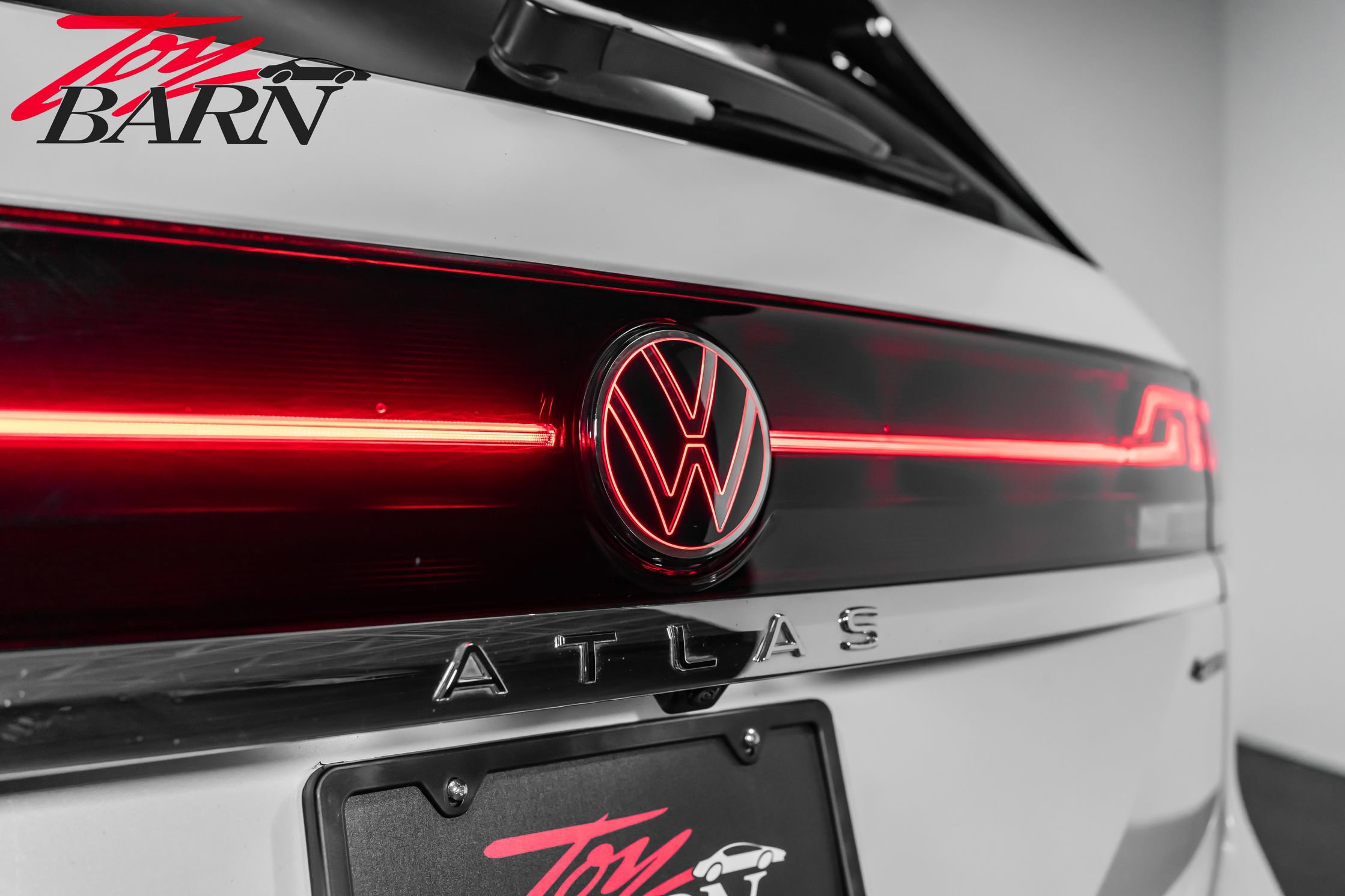 Used 2024 Volkswagen Atlas SEL Premium R-Line image 13