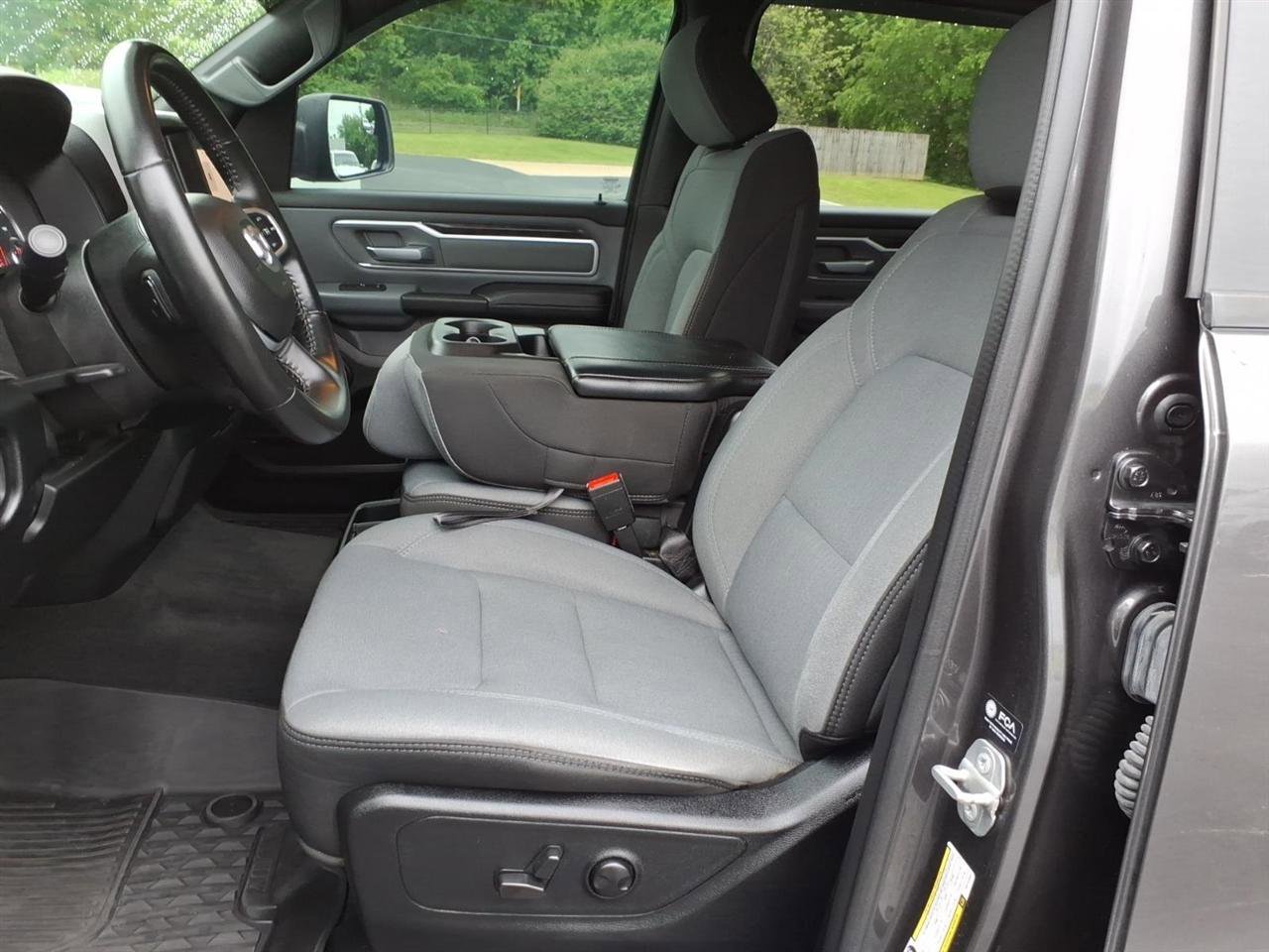 Used 2022 RAM 1500 Big Horn AWD/4WD image 12