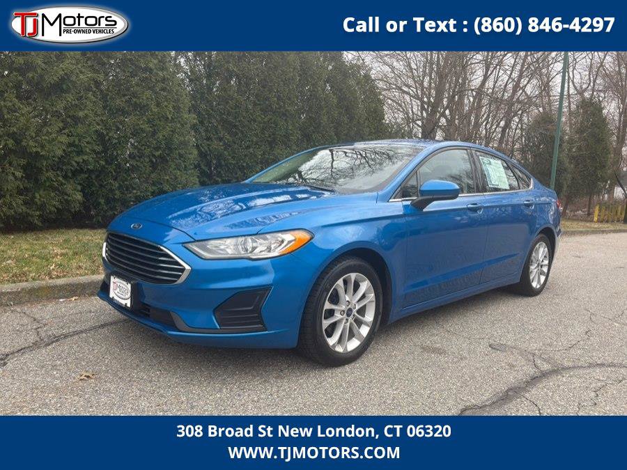 Used 2020 Ford Fusion SE image 2