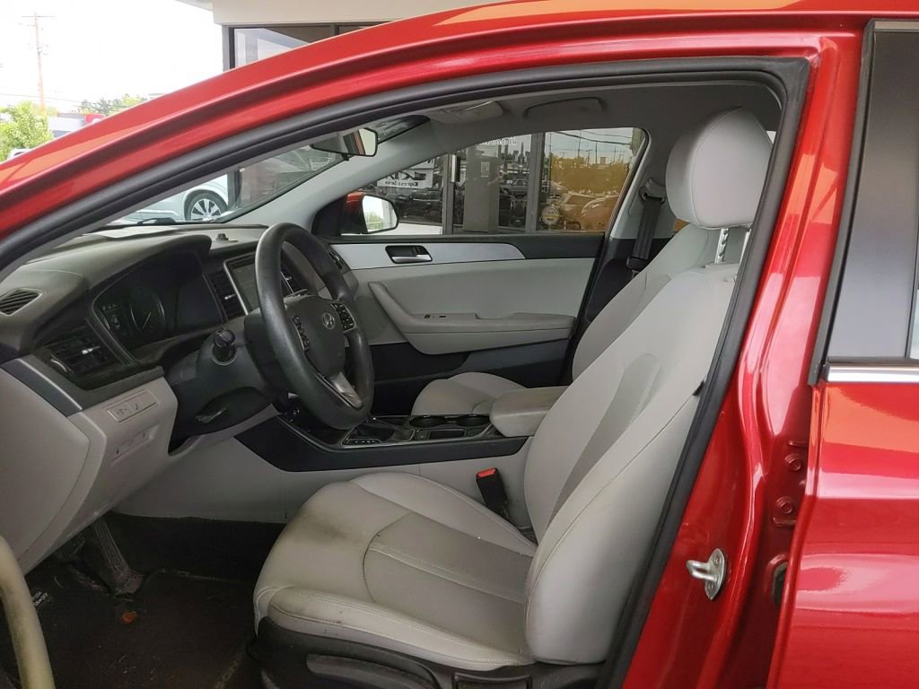 Used 2019 Hyundai Sonata SE FWD image 12