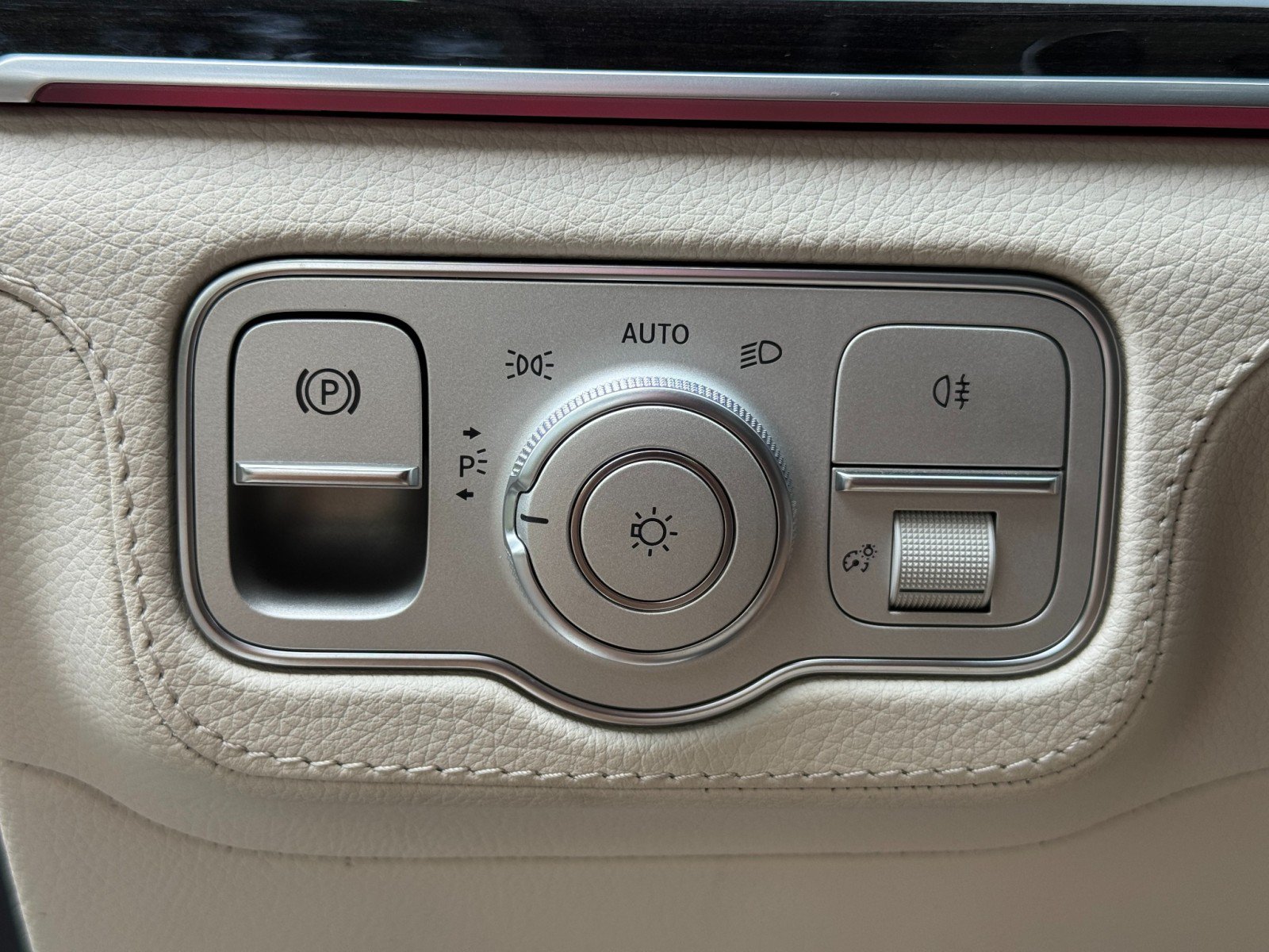 Used 2023 Mercedes-Benz GLS 450 4MATIC image 18