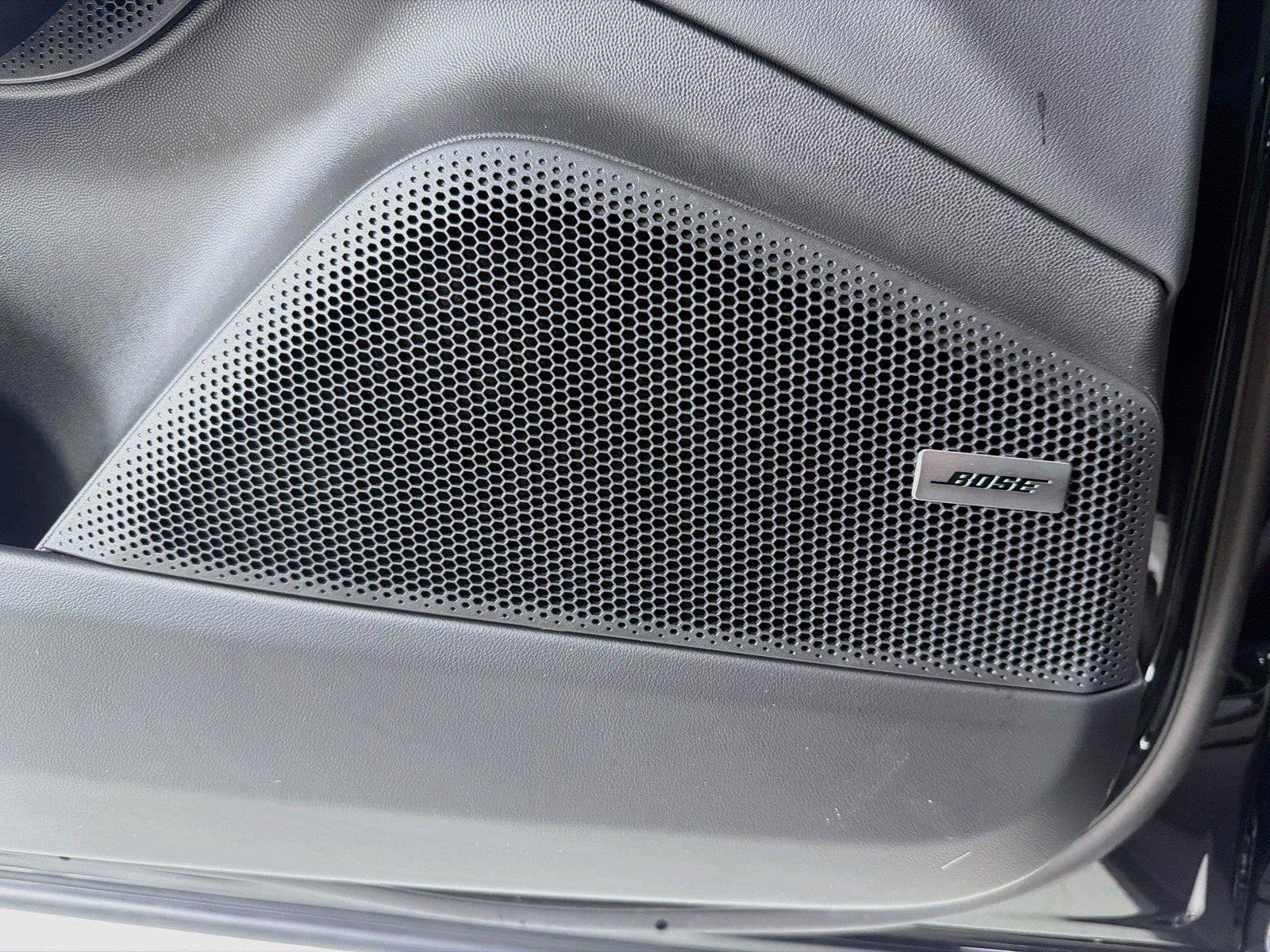 Certified 2025 Porsche Macan 4S Electric AWD/4WD image 10