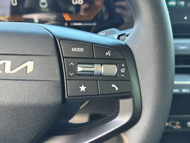 Certified 2025 Kia K4 FWD image 21