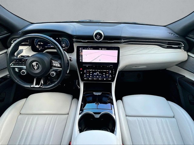 Used 2023 Maserati Grecale Modena AWD/4WD image 15