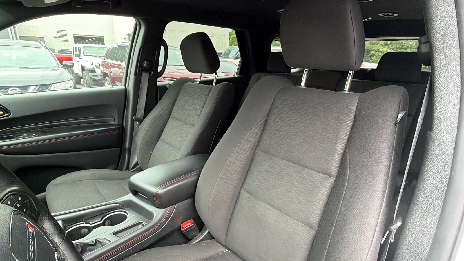 Used 2025 Dodge Durango GT AWD/4WD image 17