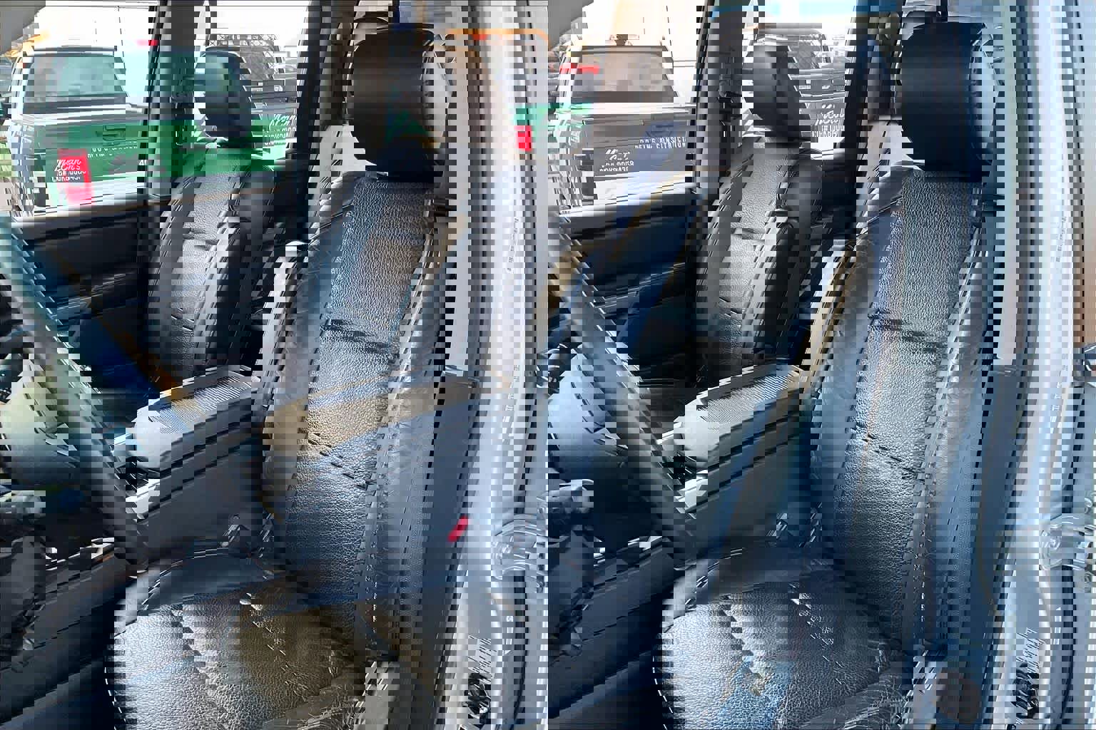 Used 2015 Nissan Titan SL w/ SL Moonroof Package image 8