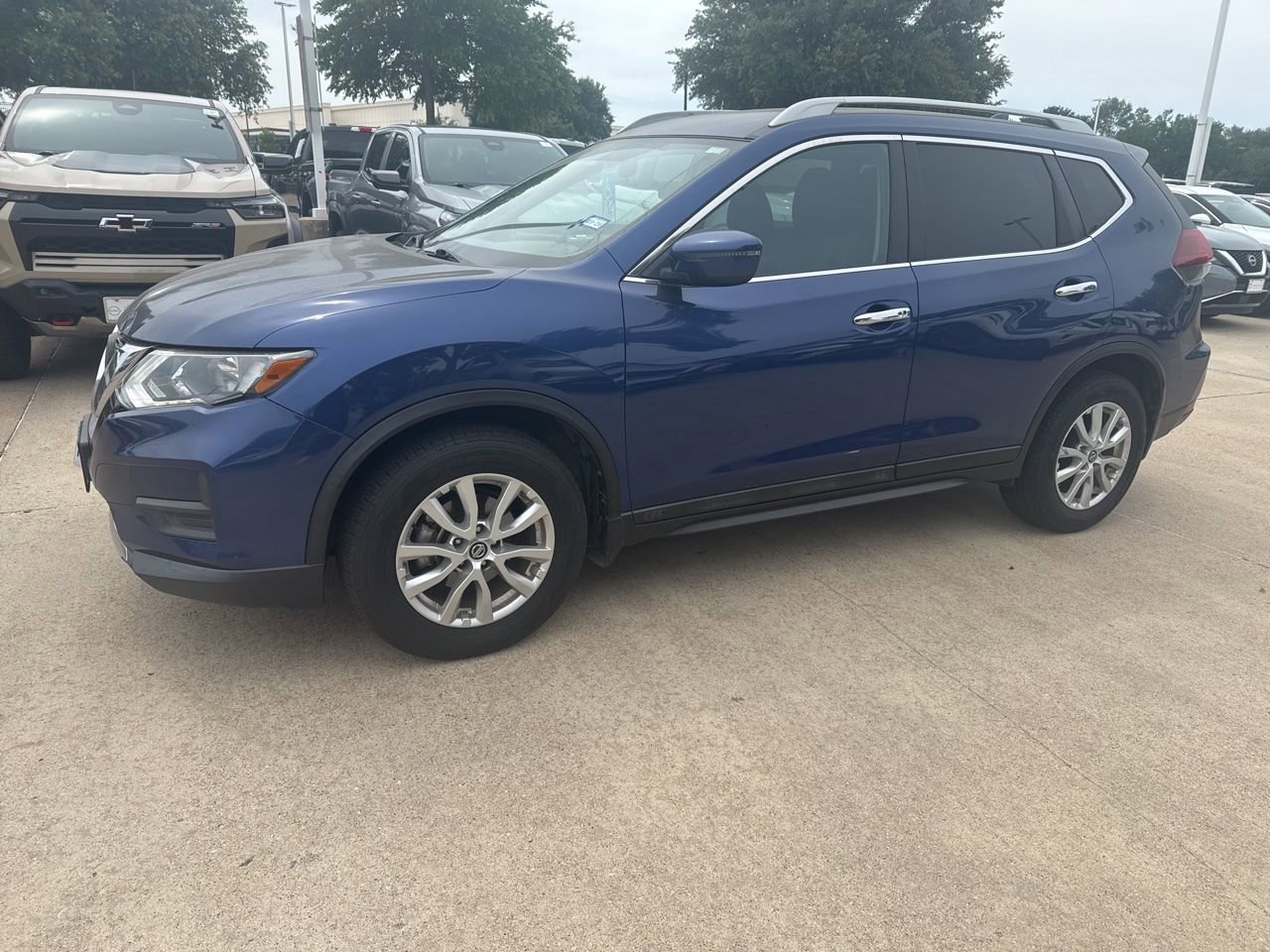 Used 2018 Nissan Rogue SV