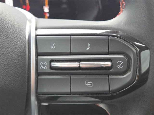 Used 2023 Chevrolet Colorado Z71 w/ Z71 Convenience Package 2 image 10