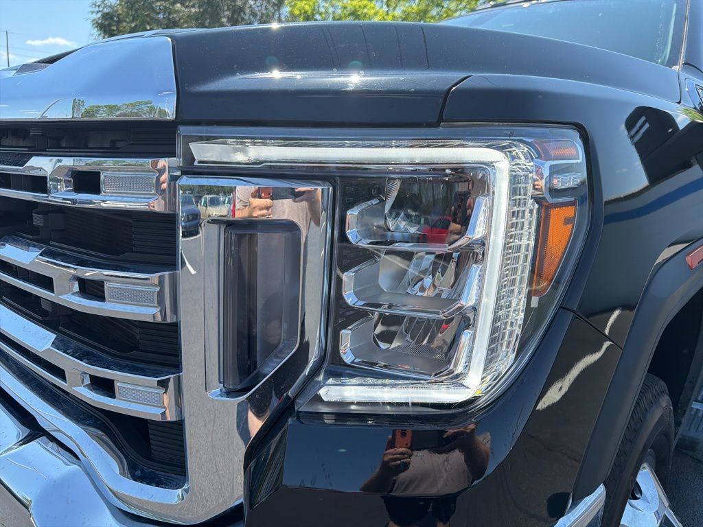 Used 2022 GMC Sierra 3500 SLE w/ SLE Convenience Package AWD/4WD image 9