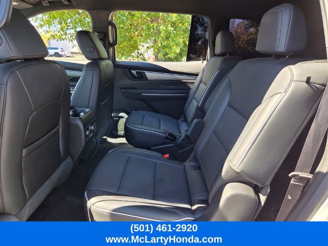 Used 2025 Buick Enclave Preferred FWD image 12