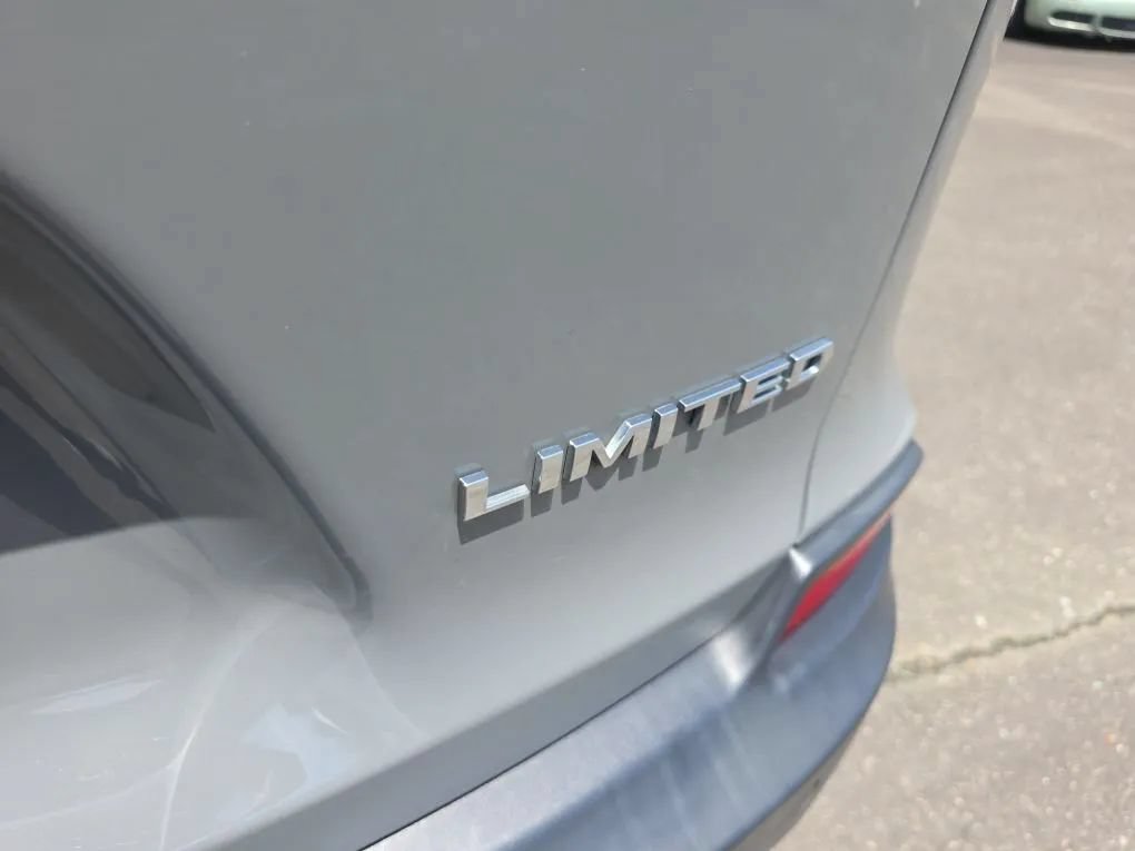 Used 2020 Jeep Cherokee Limited AWD/4WD image 11