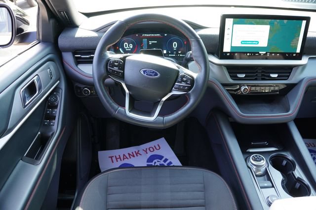 Used 2025 Ford Explorer ST-Line w/ ST-Line Street Pack AWD/4WD image 21