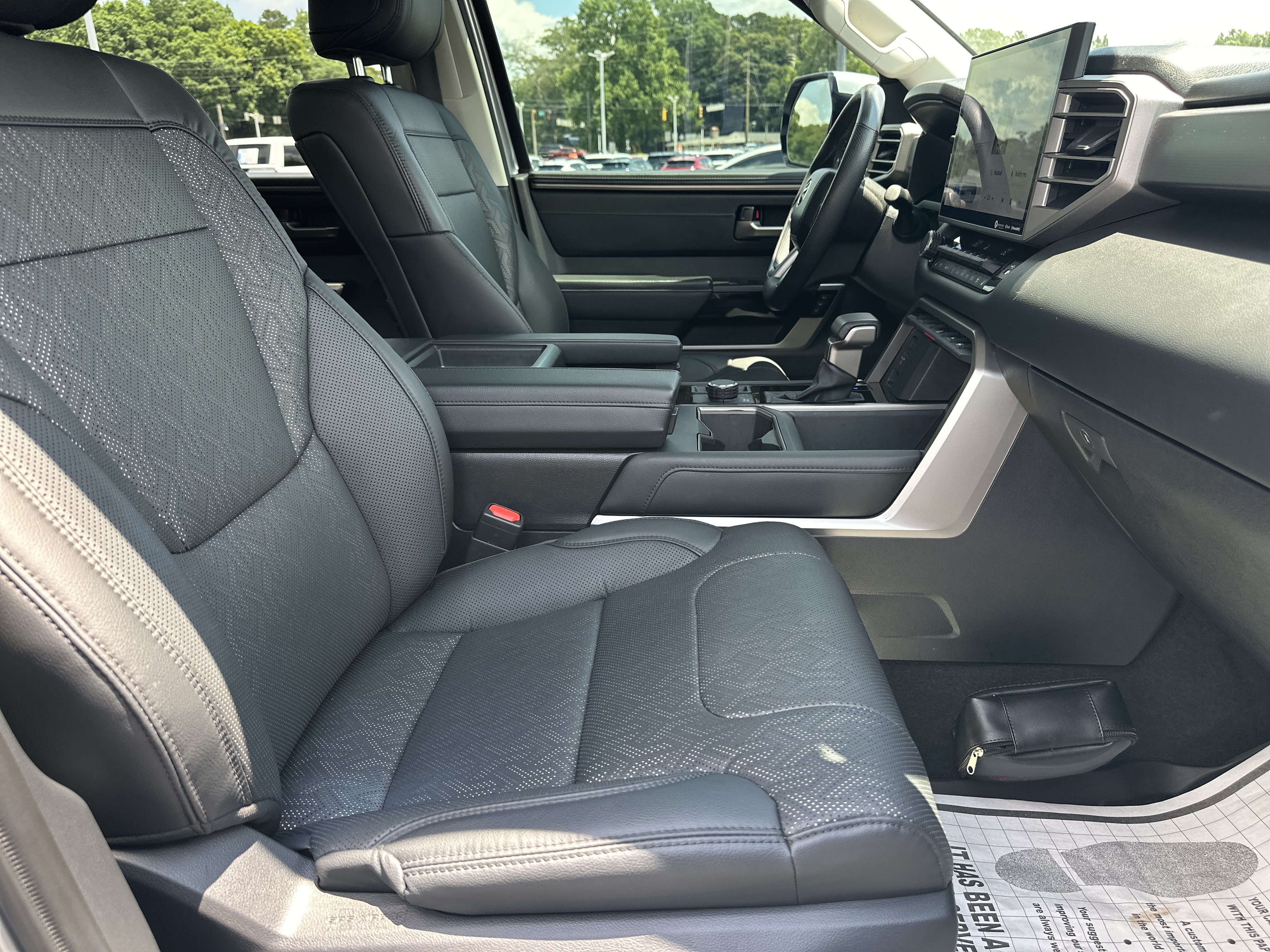 Used 2023 Toyota Tundra Limited AWD/4WD image 14