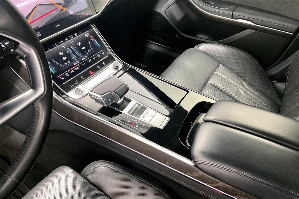 Used 2021 Audi A8 L 4.0T image 13