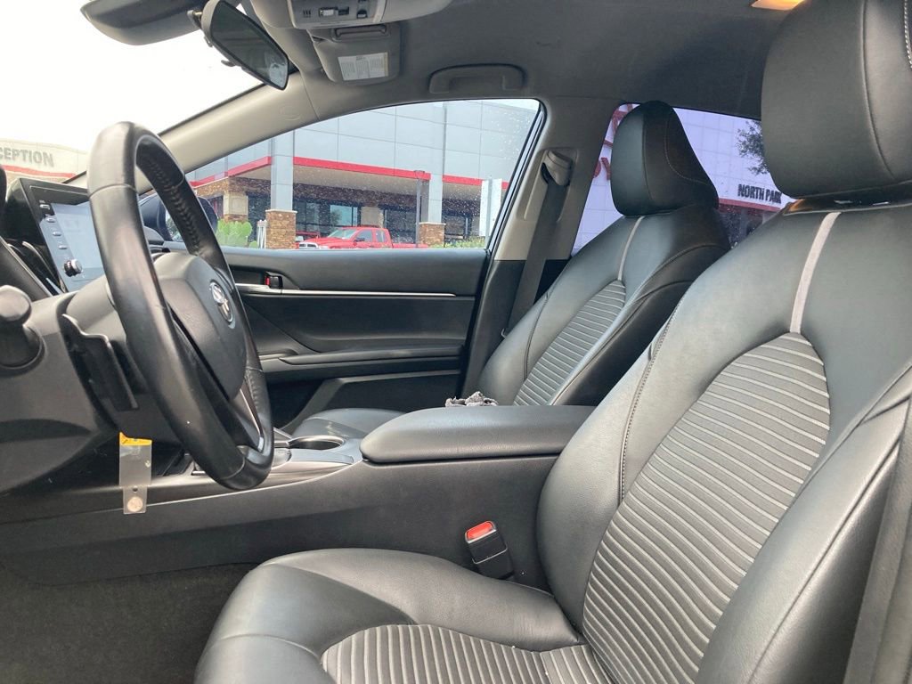 Used 2021 Toyota Camry SE FWD image 10