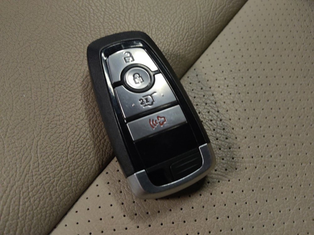 Used 2021 Ford Explorer XLT RWD image 32