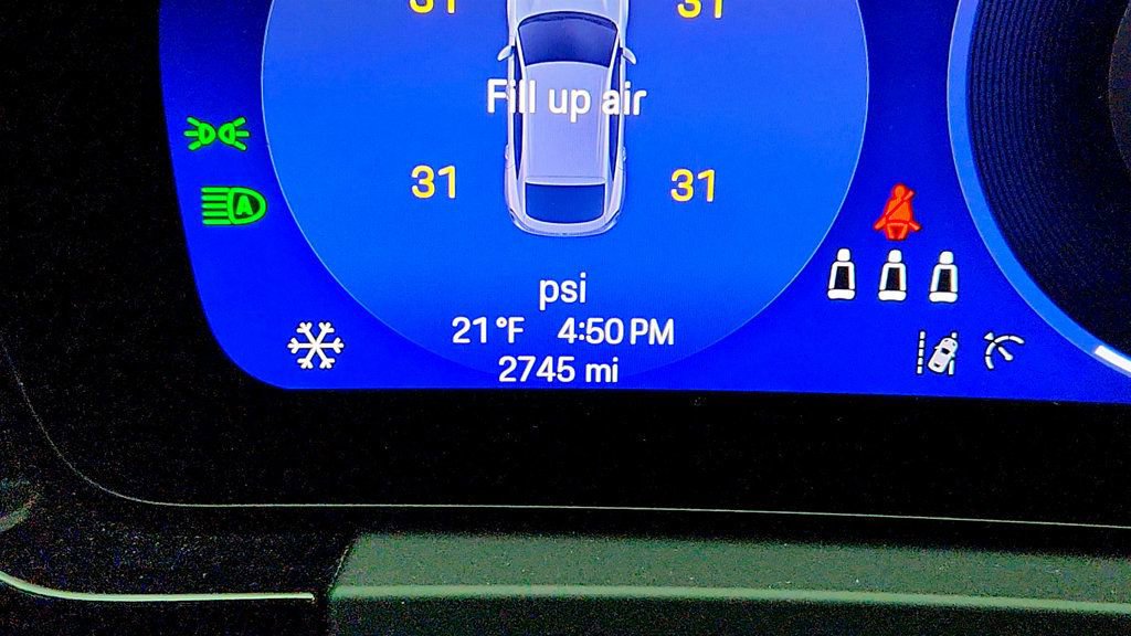 Used 2025 Porsche Macan 4 Electric image 13