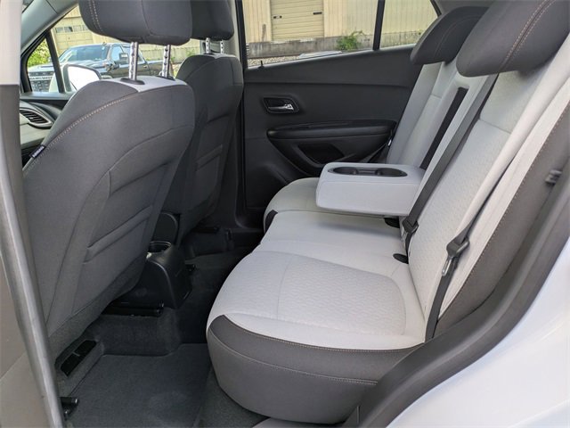 Used 2022 Chevrolet Trax LS w/ Tint and Cruise Package image 19