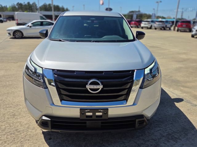 Used 2024 Nissan Pathfinder S image 9