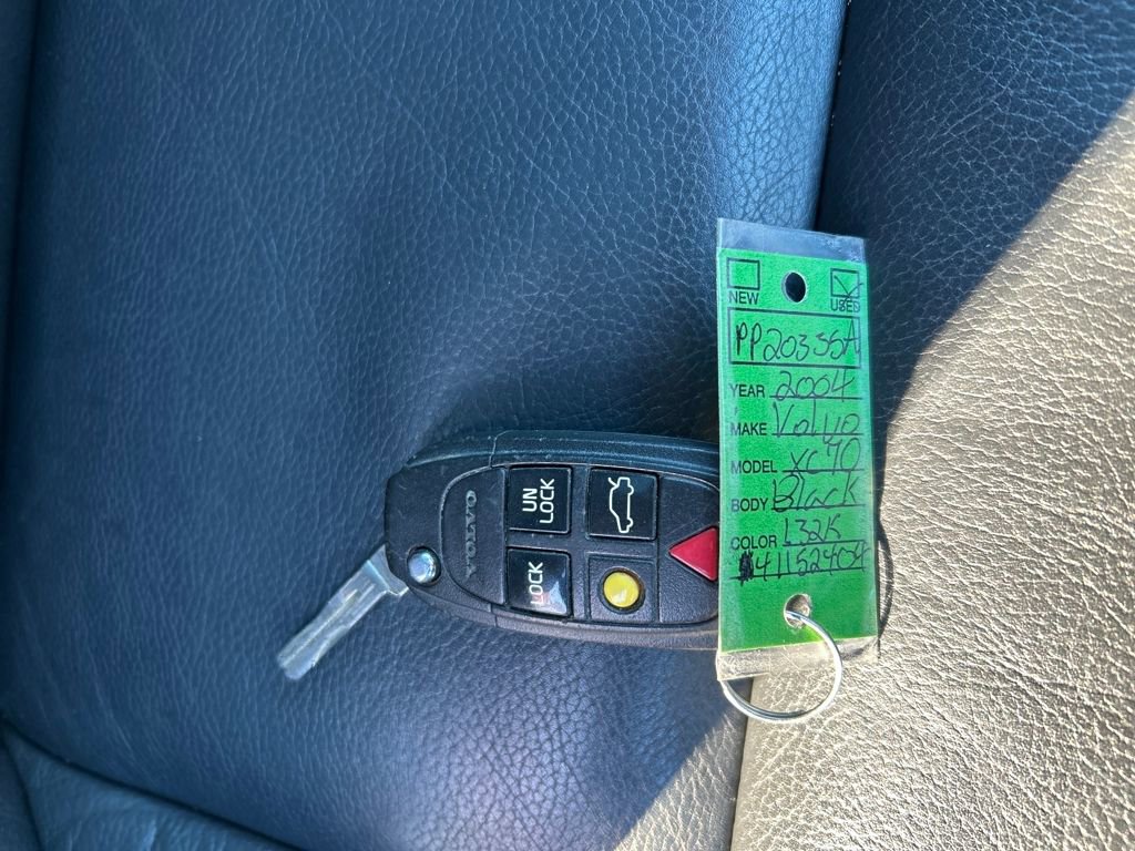 Used 2004 Volvo XC70 image 28