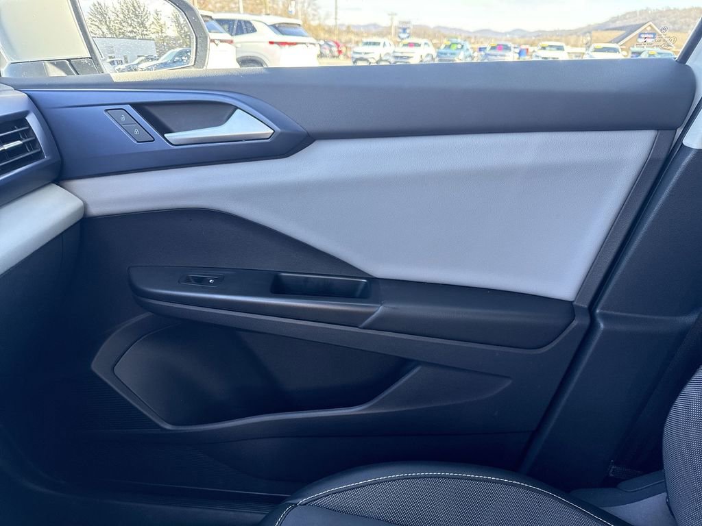 Used 2022 Volkswagen Taos SE image 22