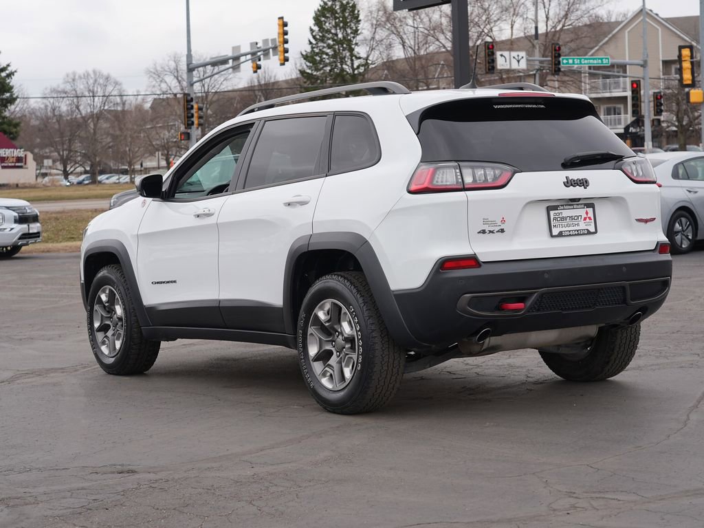 Used 2019 Jeep Cherokee Trailhawk image 3