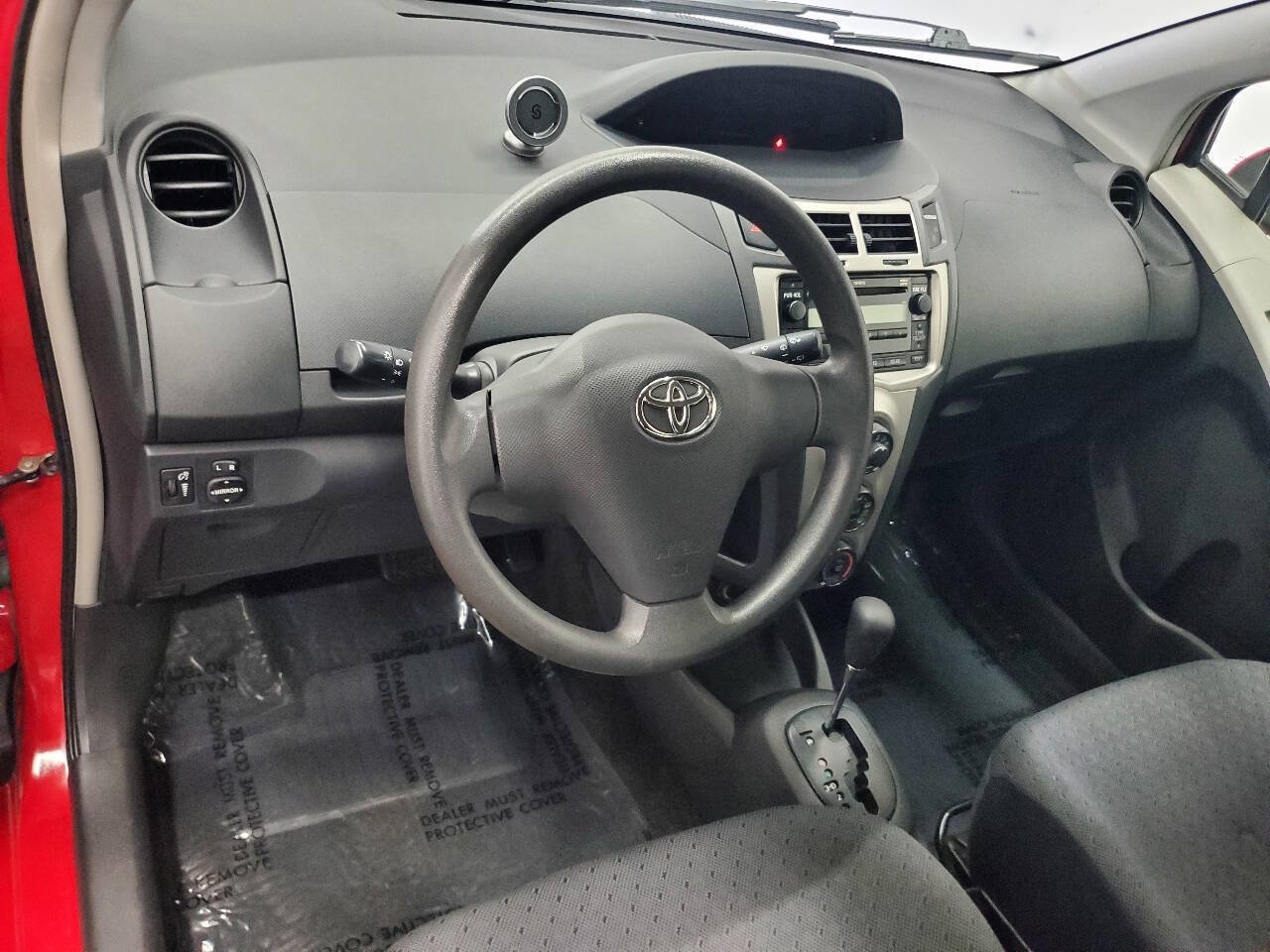 Used 2010 Toyota Yaris 2-Door Hatchback FWD image 8