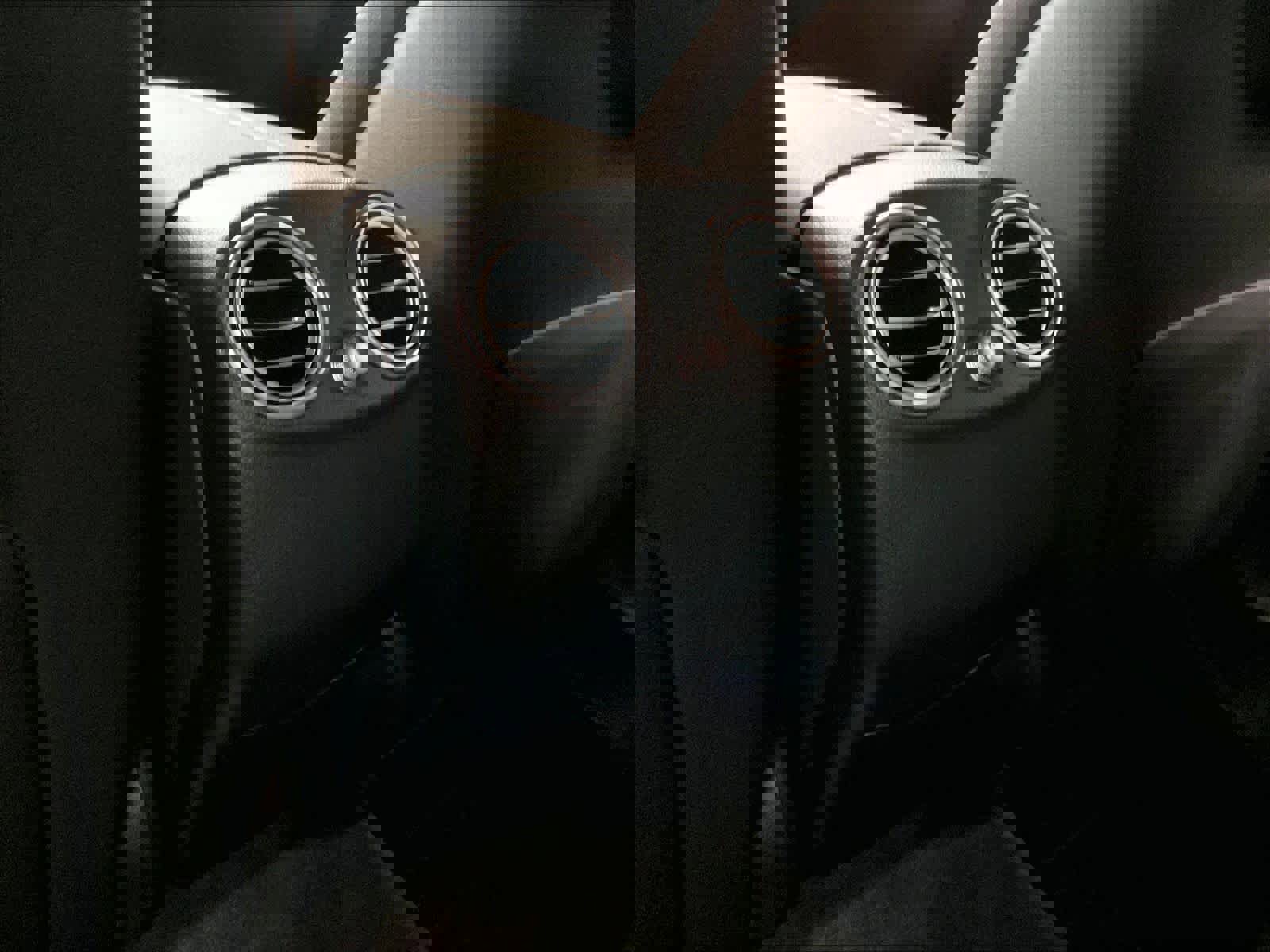 Used 2019 Mercedes-Benz GLC 300 4MATIC image 31