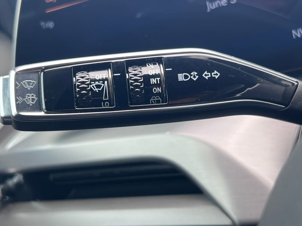 New 2026 Cadillac Vistiq Luxury AWD/4WD image 17