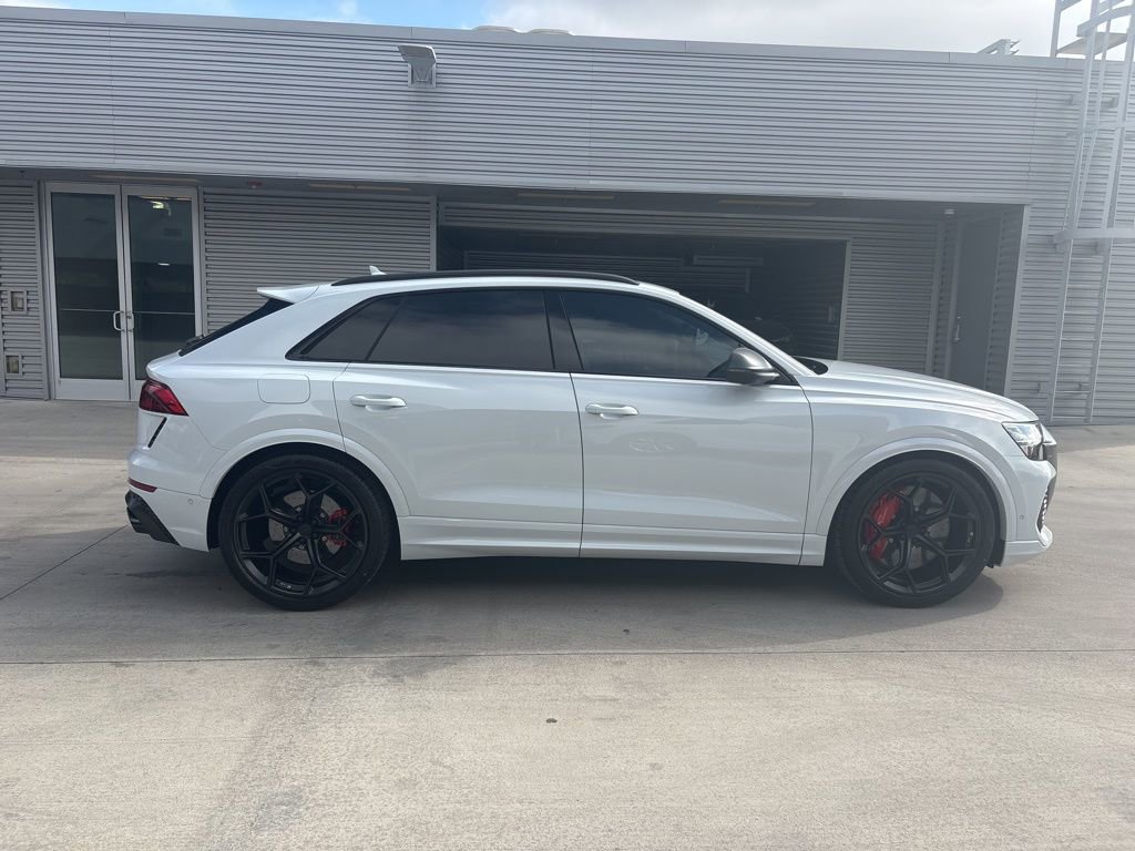 New 2026 Audi RS Q8 performance image 4